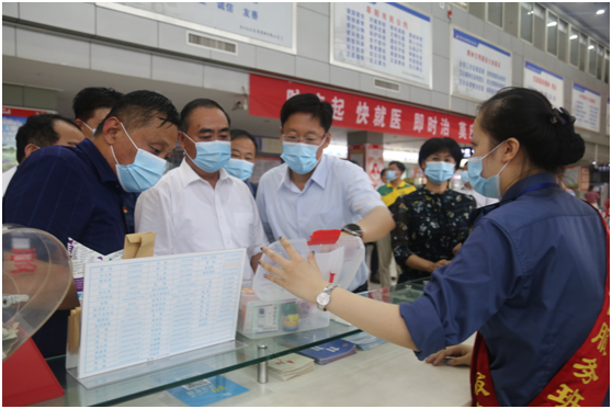 市長孫正東到阜陽長途汽車中心站檢查督導創(chuàng)建全國文明城市工作